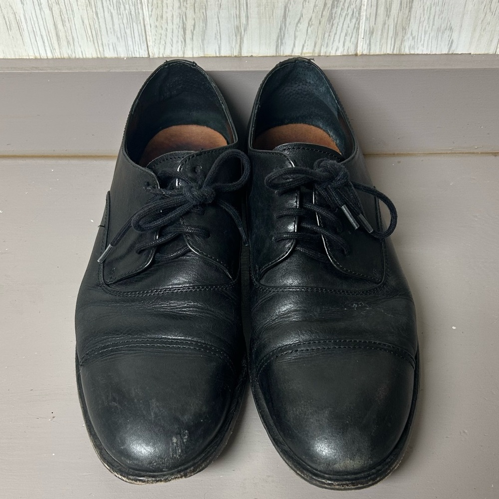 Frye oxfords. Size 9. Soles in good shape, leather taken care of. - Picture 1 of 4